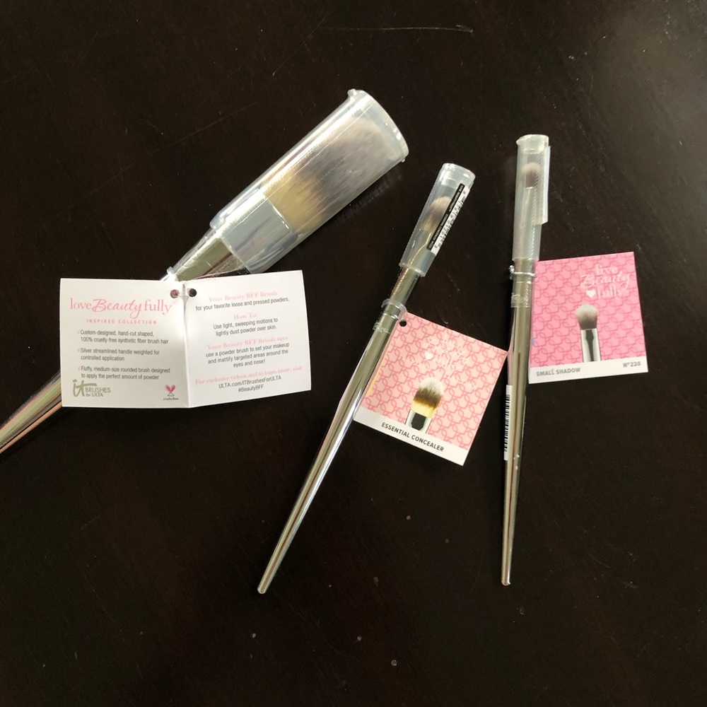IT Brushes For ULTA “Love Beauty Fully” Set of 3 - Picture 8 of 16